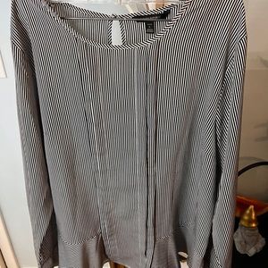 Banana republic striped petite L top navy and white classic